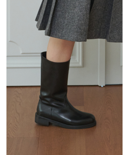 APTO(アプト)の「ロコ ミドルブーツ AFFB004(ブーツ・レディース・ブラック・23cm/23.5cm/24cm/24.5cm/25cm)」の3枚目の写真