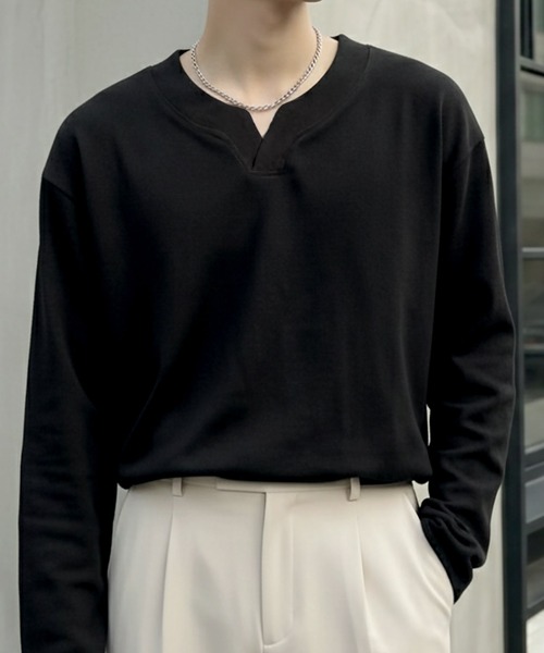 Otte（オッテ）の「Vスリットネックトップス（Tシャツ/カットソー・メンズ・ホワイト/ブラック/グレー・MEDIUM/LARGE/X-LARGE）」の9枚目の写真