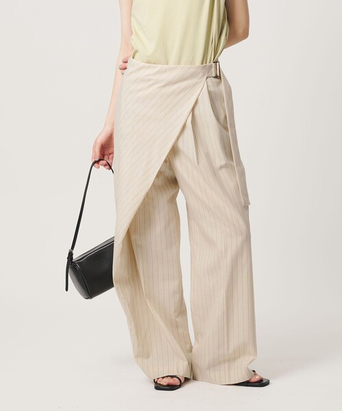 BEAUTY&YOUTH UNITED ARROWS（ビューティーアンドユースユナイテッドアローズ）の「フロントラップ ベルト パンツ ウォッシャブル（その他パンツ・レディース・ネイビー/ベージュ・S/M）」の4枚目の写真