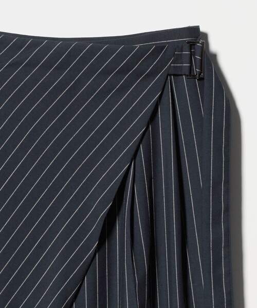 BEAUTY&YOUTH UNITED ARROWS（ビューティーアンドユースユナイテッドアローズ）の「フロントラップ ベルト パンツ ウォッシャブル（その他パンツ・レディース・ネイビー/ベージュ・S/M）」の11枚目の写真