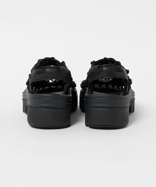 KEEN(キーン)の「<KEEN>UNEEK プラットフォーム メリージェーン サンダル(サンダル・レディース・ブラック・24cm/23cm/25cm)」の8枚目の写真