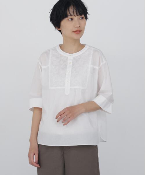 human woman（ヒューマンウーマン）の「◆【ウォッシャブル】エンブロイダリードッキングブラウス（シャツ/ブラウス・レディース・ホワイト/ブルー/グレー系その他・MEDIUM）」の9枚目の写真
