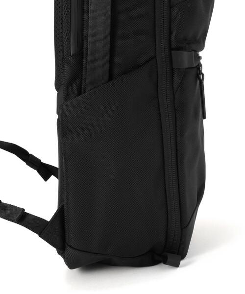 Aer(エアー)の「Aer(エアー)CITY PACK PRO 2 24L(バックパック/リュック・メンズ・ブラック・F)」の10枚目の写真