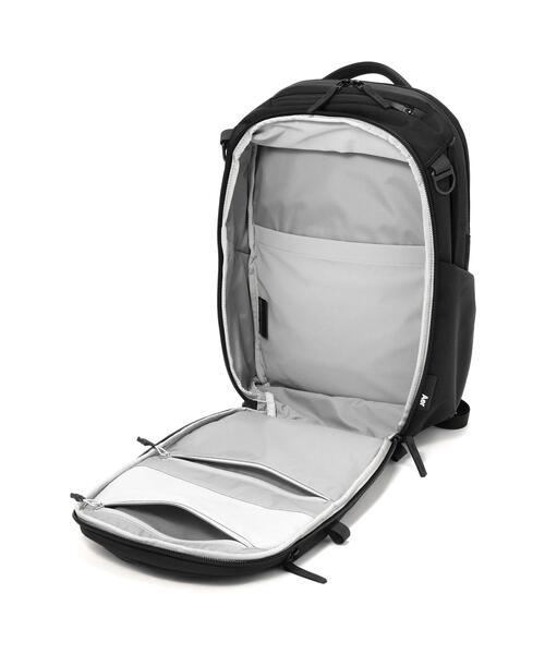 Aer(エアー)の「Aer(エアー)CITY PACK PRO 2 24L(バックパック/リュック・メンズ・ブラック・F)」の20枚目の写真