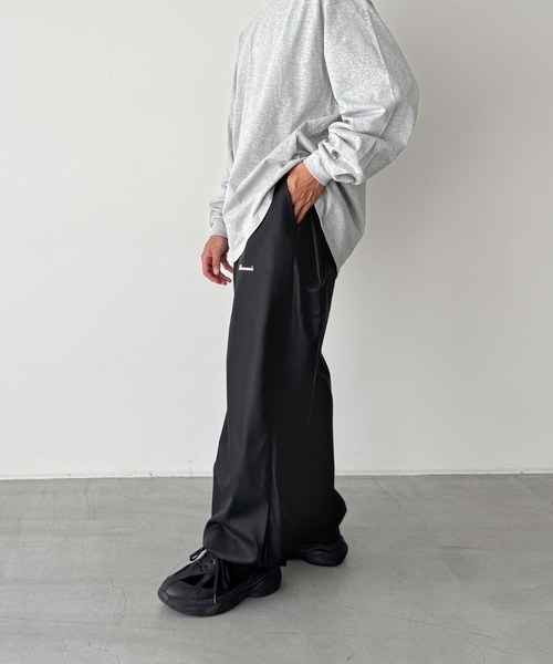 CANAL JEAN(キャナルジーン)の「SUPERTHANKS サイドタックバルーンパンツ(その他パンツ・レディース・ブラック・SMALL)」の9枚目の写真