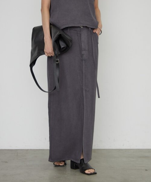 LOUNGEDRESS(ラウンジドレス)の「《セットアップ着用可》リヨセルタイトスカート(スカート・レディース・チャコールグレー/ライトベージュ/ブラウン・MEDIUM/SMALL)」の4枚目の写真