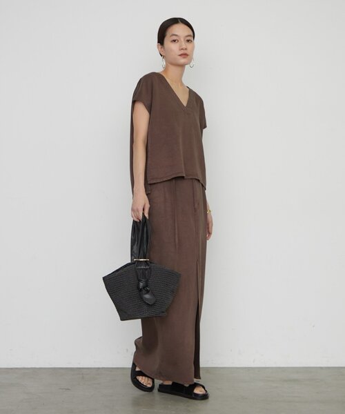 LOUNGEDRESS(ラウンジドレス)の「《セットアップ着用可》リヨセルタイトスカート(スカート・レディース・チャコールグレー/ライトベージュ/ブラウン・MEDIUM/SMALL)」の15枚目の写真