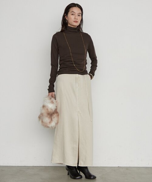LOUNGEDRESS(ラウンジドレス)の「《肌触り抜群/セットアップ可》リヨセルタイトスカート(スカート・レディース・チャコールグレー/ライトベージュ/ブラウン/ベージュ/ブラック・MEDIUM/SMALL)」の7枚目の写真