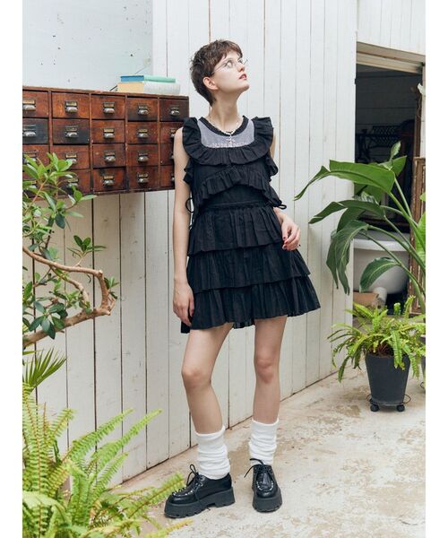 jouetie(ジュエティ)の「ティアードフリルミニワンピース(ワンピース・レディース・ブルー/オフホワイト/ブラック・FREE)」の17枚目の写真