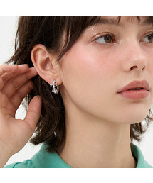 RANDOMOFF（ランダムオフ）の「Lumi cross earring（ピアス（両耳用））」