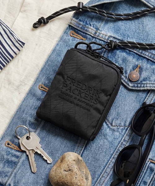 FREDRIK PACKERS(フレドリックパッカーズ)の「【FREDRIK PACKERS/フレドリックパッカーズ】VERTICAL WALLET バーティカル ウォレット(財布・レディース・ブラック・FREE)」の1枚目の写真