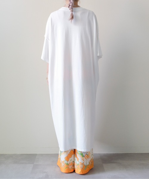 DOLLUPOOPS(ドールアップウップス)の「Logo Loose T-Shirt Dress(ロゴルーズTシャツワンピース)(ワンピース・レディース・オフホワイト/グレー・FREE)」の14枚目の写真