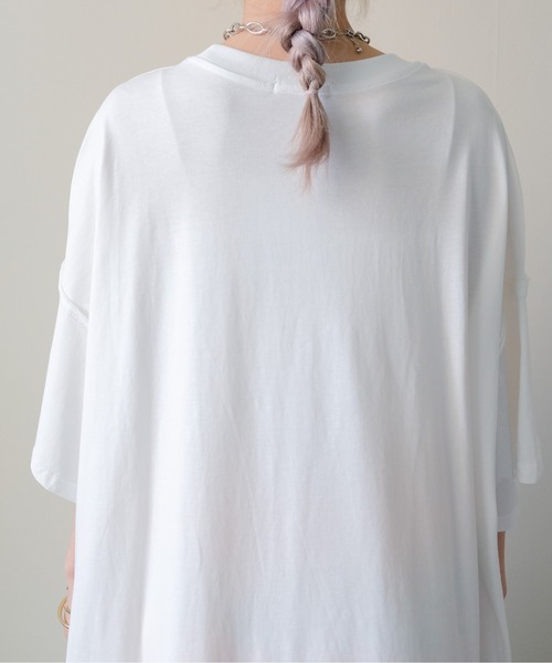 DOLLUPOOPS(ドールアップウップス)の「Logo Loose T-Shirt Dress(ロゴルーズTシャツワンピース)(ワンピース・レディース・オフホワイト/グレー・FREE)」の11枚目の写真