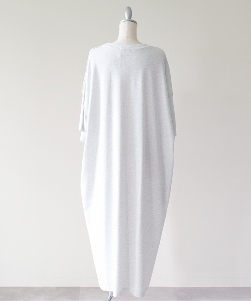 DOLLUPOOPS(ドールアップウップス)の「Logo Loose T-Shirt Dress(ロゴルーズTシャツワンピース)(ワンピース・レディース・オフホワイト/グレー・FREE)」の18枚目の写真