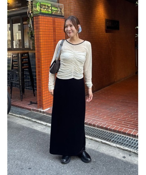titivate(ティティベイト)の「ロングスリーブインナートップス(Tシャツ/カットソー・レディース・アイボリー/ブラック/グレー・S/M/L)」の6枚目の写真