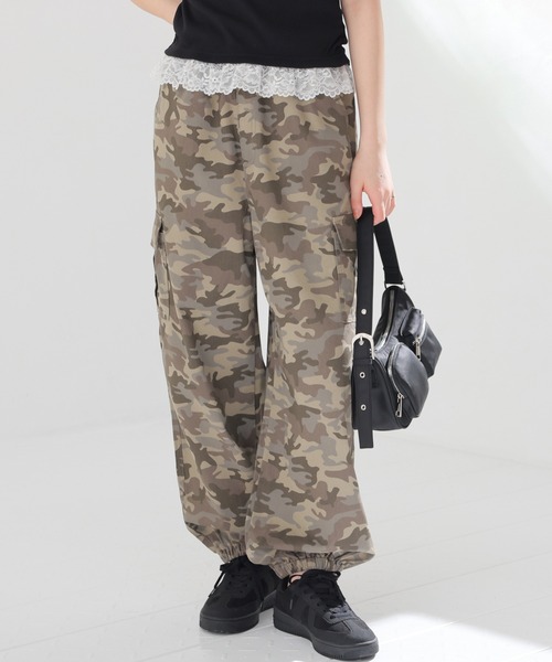 Honeys(ハニーズ)の「迷彩柄カーゴパンツ(カーゴパンツ・レディース・カーキ系1・L/LL/M/S/SS)」の1枚目の写真