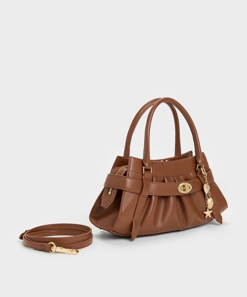 CHARLES & KEITH（チャールズ & キース）の「Isolde イゾルデ ベルト ルーシュド クロスボディバッグ（ボディバッグ/ウエストポーチ・レディース・ブラック/チョコ・S）」の13枚目の写真
