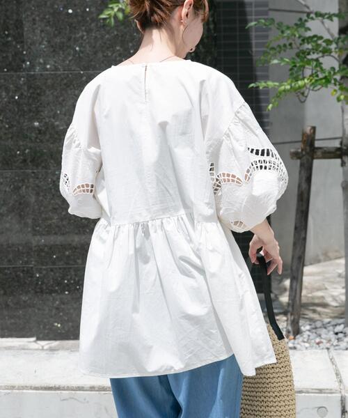 ITEMS URBANRESEARCH（アイテムズ アーバンリサーチ）の「袖レースチュニック（シャツ/ブラウス・レディース・ホワイト/ブラック・FREE）」の4枚目の写真
