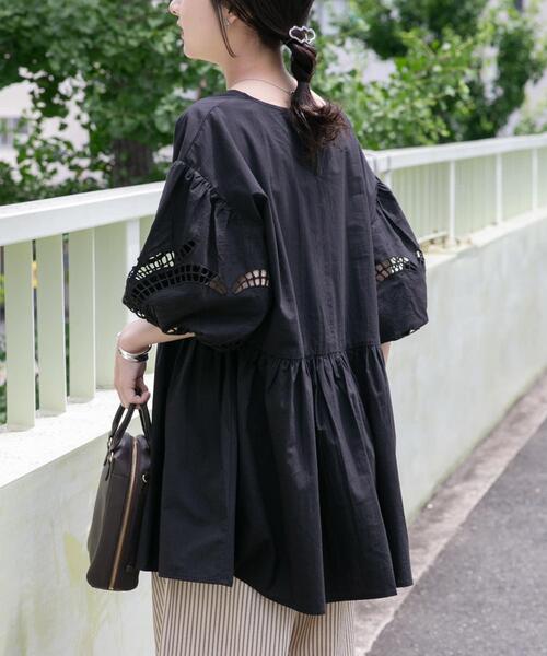 ITEMS URBANRESEARCH（アイテムズ アーバンリサーチ）の「袖レースチュニック（シャツ/ブラウス・レディース・ホワイト/ブラック・FREE）」の11枚目の写真