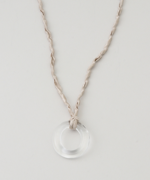 IENA(イエナ)の「AZUR/アズール Twisted Satin Silk Glass Necklace S ネックレス(ネックレス・レディース・カーキ/ボルドー・FREE)」の1枚目の写真