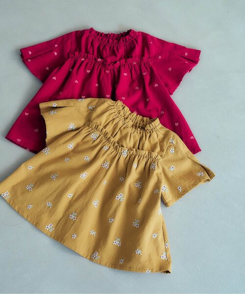 apres les cours(アプレレクール)の「フラワー・ハート刺繍半袖チュニック_セットアップ可(シャツ/ブラウス・キッズ・マスタード/エンジ・80/90/100/110/120/130/140)」の5枚目の写真