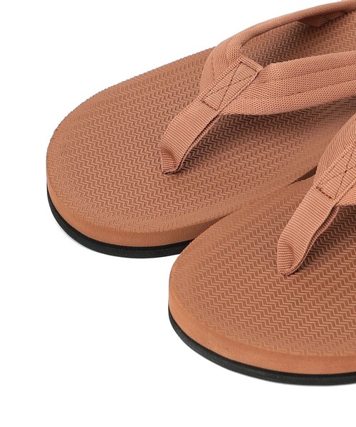 Indosole(インドソール)の「indosole: EASY LIVING FLIP FLOPS ビーチ サンダル(サンダル・メンズ・ネイビー/ブラック/イエロー/ライトグレー/レンガ/マルチ・43/41/39)」の8枚目の写真
