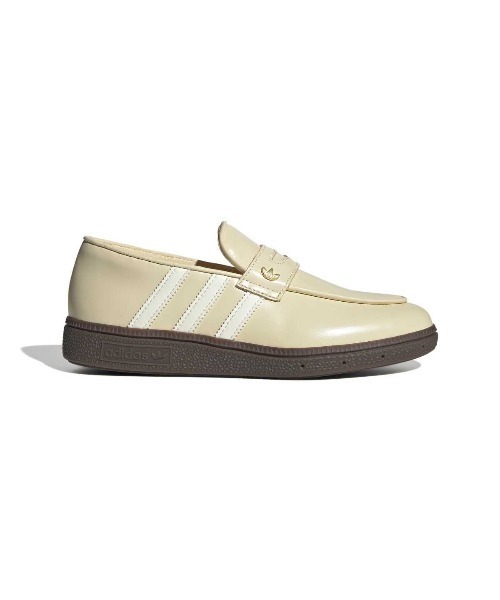 adidas(アディダス)の「adidas originals HANDBALL SPEZIAL LOAFER(アディダスオリジナルス ハンドボール スペツィアル ローファー)(ローファー・レディース・ブラック系/ベージュ系・23cm/23.5cm/24cm/24.5cm/25cm)」の1枚目の写真