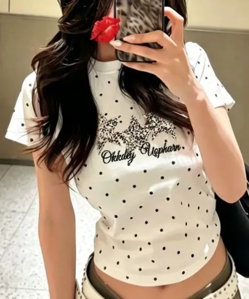 SHEPP(シープ)の「レオパードスタードット柄 タイト半袖Tシャツ(Tシャツ/カットソー・レディース・グレー/ホワイト/ブラック・L/M)」の2枚目の写真