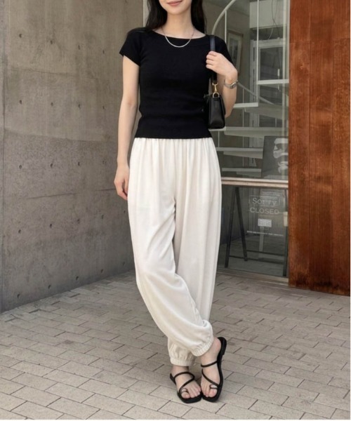 AMELY(エミリー)の「バルーンギャザーパンツ(その他パンツ・レディース・アイボリー/ブラック・L/M)」の4枚目の写真
