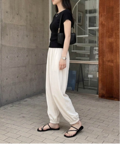AMELY(エミリー)の「バルーンギャザーパンツ(その他パンツ・レディース・アイボリー/ブラック・L/M)」の6枚目の写真