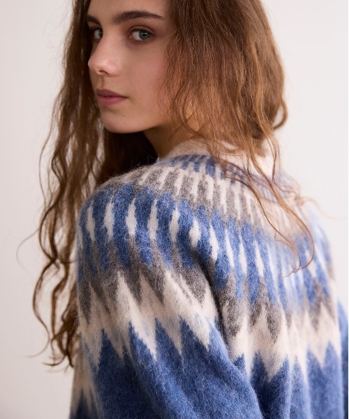 WALANCE(ワランス)の「ALPACA JACQUARD PULLOVER(ニット/セーター・レディース・ブルー/ブラウン・FREE)」の5枚目の写真