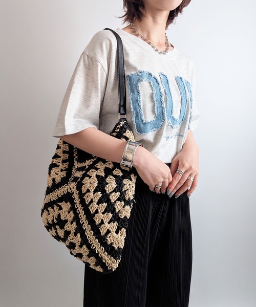styiro（スタイロ）の「デニム風ロゴオーバーサイズ半袖Tシャツ 秋服（Tシャツ/カットソー・レディース・ライトグレー/ブラック/ホワイト・M/L）」の7枚目の写真