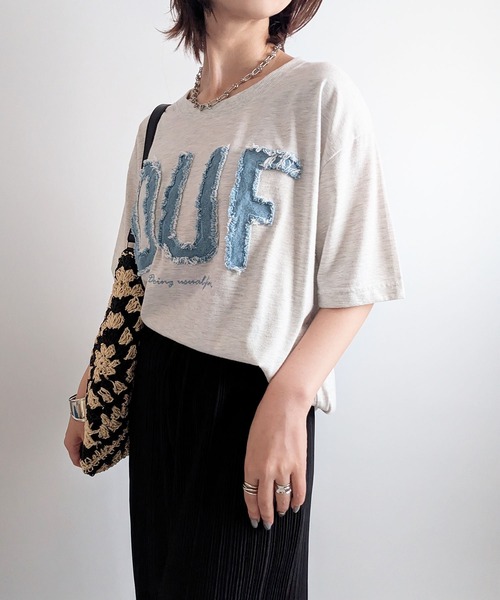 styiro（スタイロ）の「デニム風ロゴオーバーサイズ半袖Tシャツ 秋服（Tシャツ/カットソー・レディース・ライトグレー/ブラック/ホワイト・M/L）」の9枚目の写真