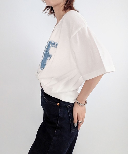 styiro（スタイロ）の「デニム風ロゴオーバーサイズ半袖Tシャツ 秋服（Tシャツ/カットソー・レディース・ライトグレー/ブラック/ホワイト・M/L）」の14枚目の写真