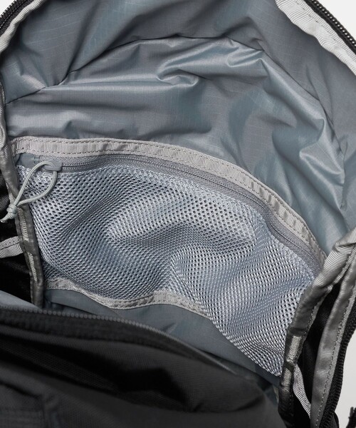 THE NORTH FACE(ザノースフェイス)の「【WEB限定】<THE NORTH FACE>マーキュリー 16 リュック(バックパック/リュック・レディース・ブラック・FREE)」の11枚目の写真