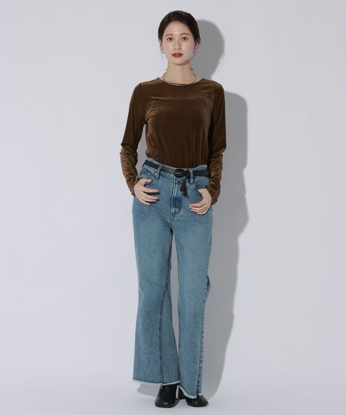 LAKOLE(ラコレ)の「シアーベロアロンT / 1056077(Tシャツ/カットソー・レディース・アイボリー/マスタード/ブラック/ブラウン・FREE)」の10枚目の写真