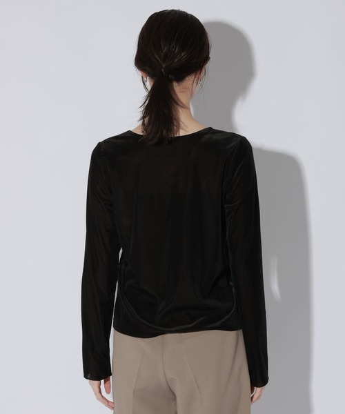 LAKOLE(ラコレ)の「シアーベロアロンT / 1056077(Tシャツ/カットソー・レディース・アイボリー/マスタード/ブラック/ブラウン・FREE)」の20枚目の写真