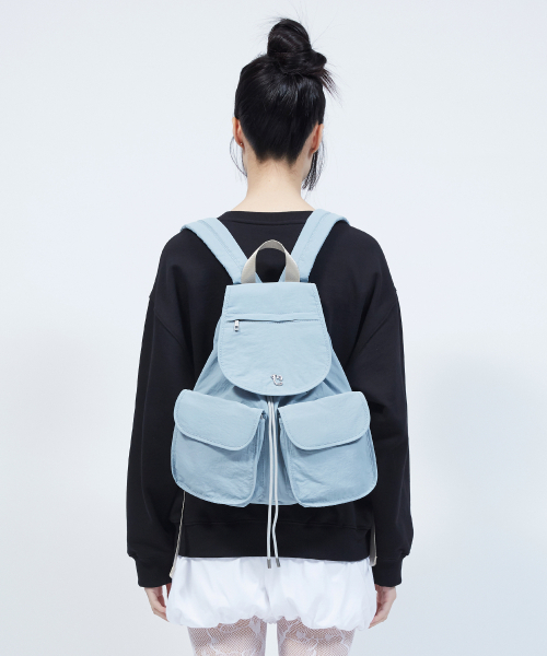 LMR(エルエムアール)の「フローラルロゴライト2ポケットバックパックBLUE(バックパック/リュック・レディース・ブルー・FREE)」の8枚目の写真