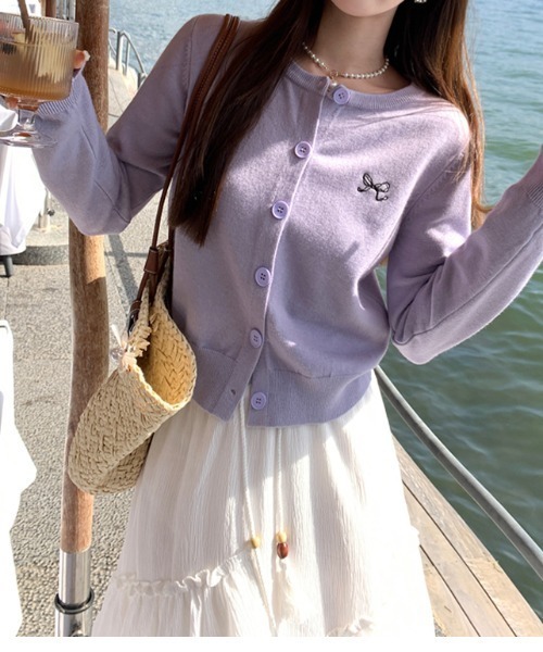 LUCPY(ラクピー)の「ワンポイント刺繍ニットカーディガン(カーディガン/ボレロ・レディース・ライトブルー/レッド/パープル/アイボリー/ネイビー/ベージュ・FREE)」の5枚目の写真