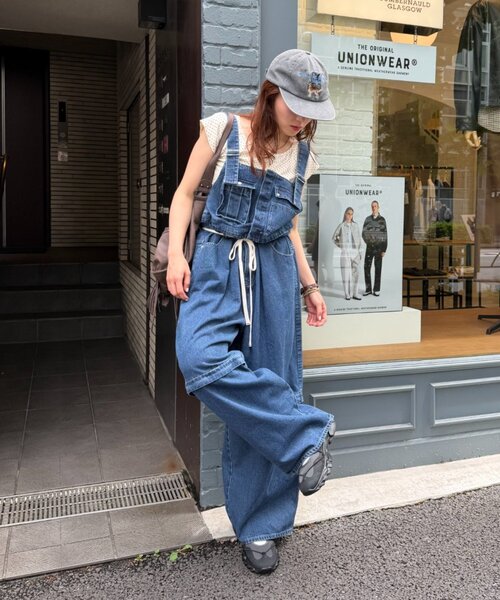 w closet(ダブルクローゼット)の「マルチWAYサロペット(その他パンツ・レディース・ブルー/イエロー/チャコールグレー/ピンク・FREE)」の2枚目の写真