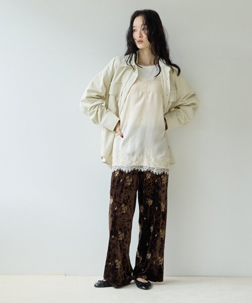 DISCOAT（ディスコート）の「【Noka】サテンレースキャミチュニック《WEB限定》（シャツ/ブラウス・レディース・ブラック/アイボリー/グレイッシュベージュ・FREE）」の14枚目の写真