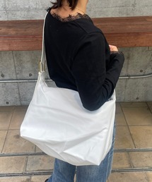ROGER AND RAW（ロジャーアンドロウ）の「ワンハンドル スラウチショルダーバッグ（ショルダーバッグ）」