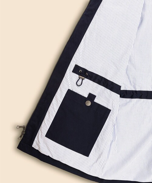 BROOKS BROTHERS(ブルックスブラザーズ)の「コットン/ポリエステル カラーブロック フーデッド ユーティリティジャケット(その他アウター・メンズ・ネイビー・LARGE/MEDIUM/SMALL)」の5枚目の写真