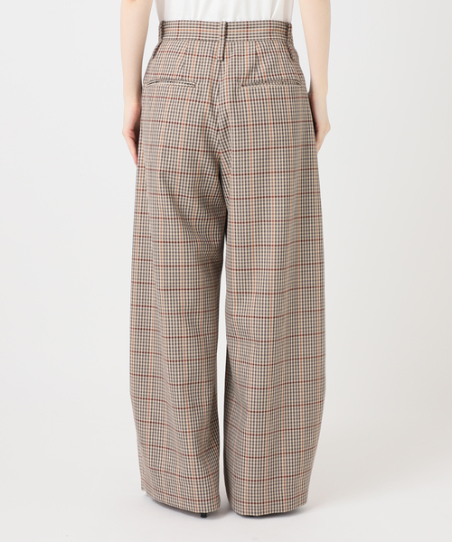 Spick & Span(スピックアンドスパン)の「《追加 / 一部店舗+WEB限定》Checked Barrel-leg Trousers(スラックス・レディース・ベージュ・38/36)」の5枚目の写真