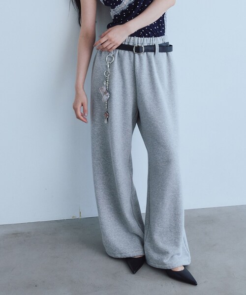 CODE A(コードエー)の「UKI UKI*CODE A|volume sweat pants(その他パンツ・レディース・グレー/ブラック・38/36)」の12枚目の写真