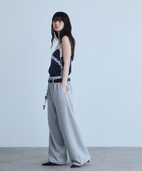 CODE A(コードエー)の「UKI UKI*CODE A|volume sweat pants(その他パンツ・レディース・グレー/ブラック・38/36)」の15枚目の写真