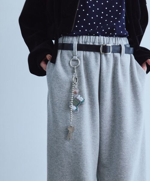 CODE A(コードエー)の「UKI UKI*CODE A|volume sweat pants(その他パンツ・レディース・グレー/ブラック・38/36)」の5枚目の写真