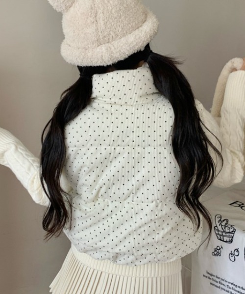 AMAJI（アマジ）の「ドット柄 ニット切替 中綿ブルゾン（ブルゾン・レディース・ホワイト・X-LARGE/LARGE/MEDIUM/SMALL）」の4枚目の写真