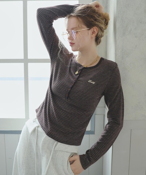 anap mimpi(アナップミンピ)の「ボーダーヘンリーネックトップス(Tシャツ/カットソー・レディース・アイボリー/ピンク/ブラウン・F)」の3枚目の写真