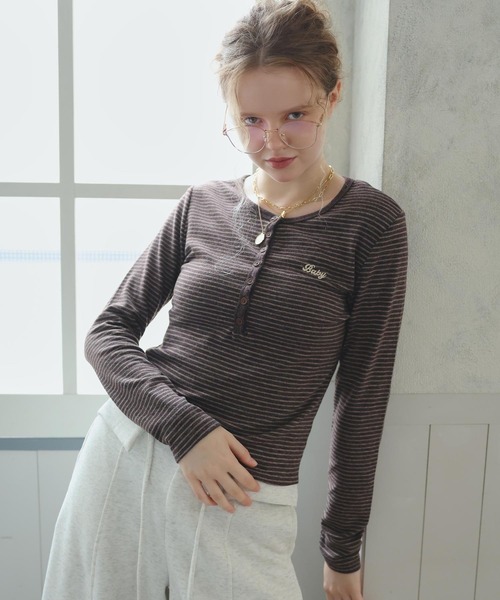 anap mimpi(アナップミンピ)の「ボーダーヘンリーネックトップス(Tシャツ/カットソー・レディース・アイボリー/ピンク/ブラウン・F)」の18枚目の写真